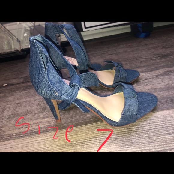 Heels - Picture 1 of 4